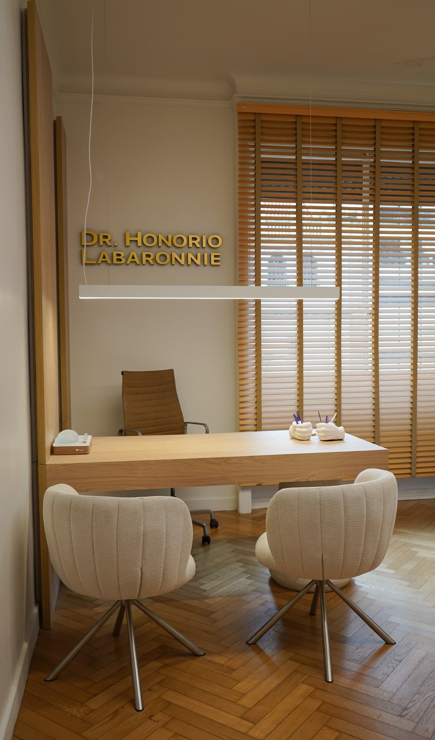 Escritorio del consultorio donde se hace la consulta